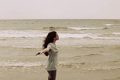 222经典搞笑内涵说说_大海很美你却说淹死过很多人