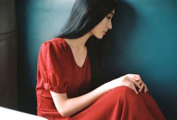 订婚的说说心情短语 订婚的说说心情短语